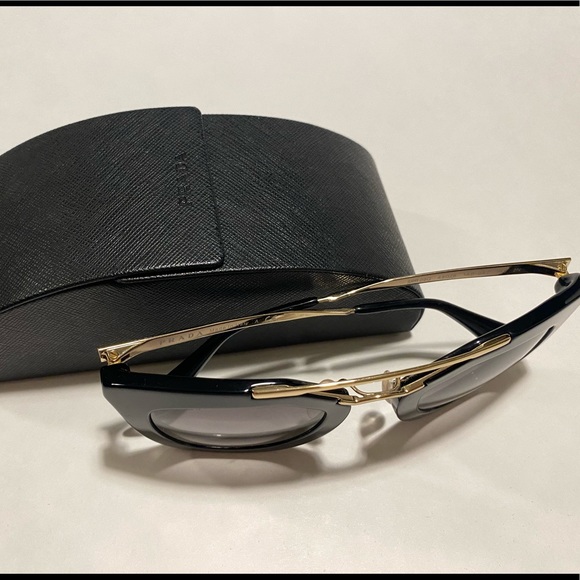 PRADA Sunglasses - Picture 2 of 5
